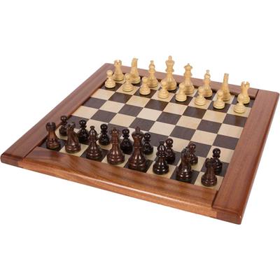 مهارت مانور سوارها در وسط بازی شطرنج